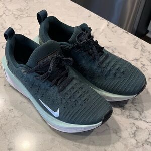 Nike WOMEN'S NIKE INFINITYRN 4 SZ 10